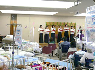 宝塚市立病院で「小さな音楽会」開催 